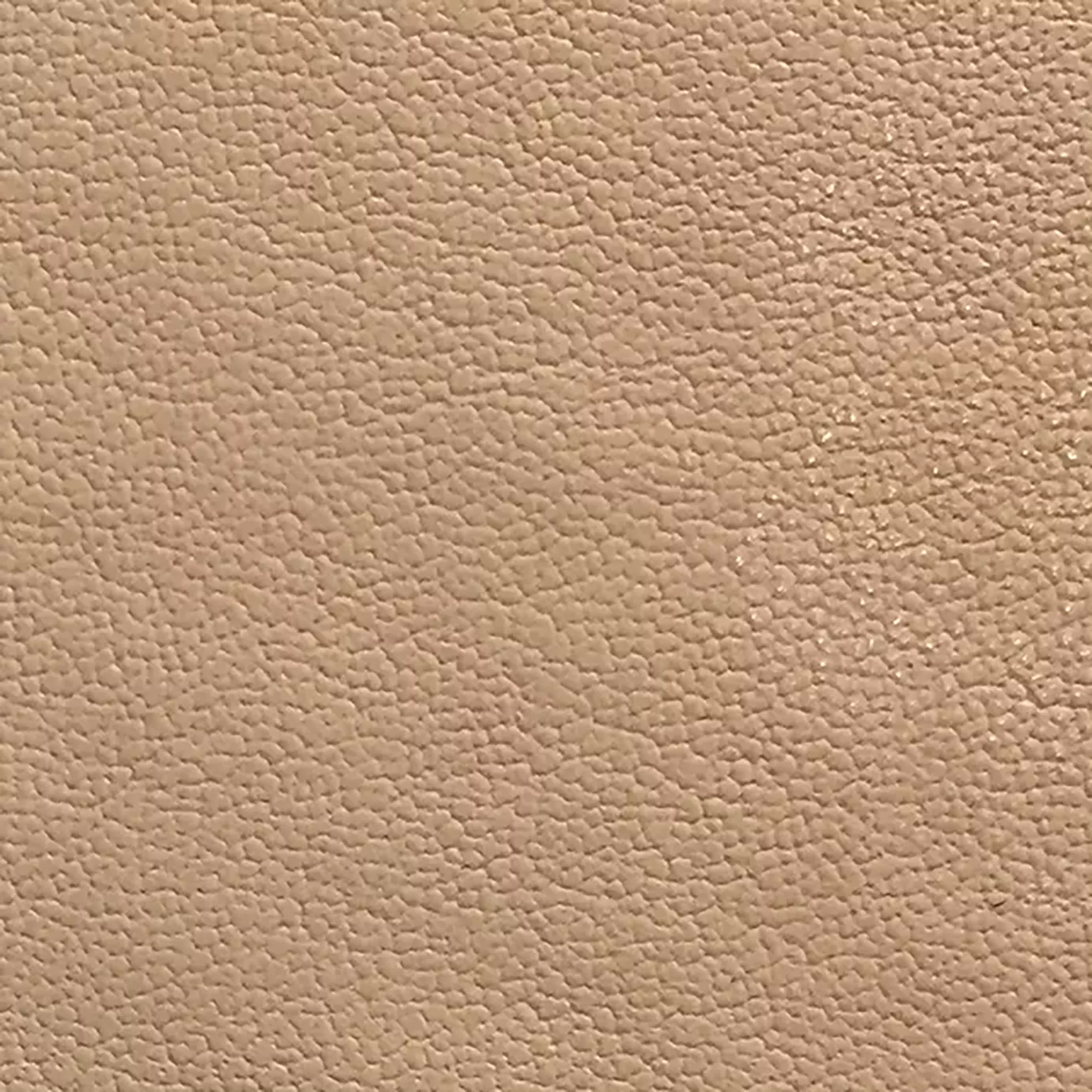 Close-up Jet 18506 Synthetic Leather: light beige synthetic leather with a fine pebbled texture. Features a smooth and even sheen.