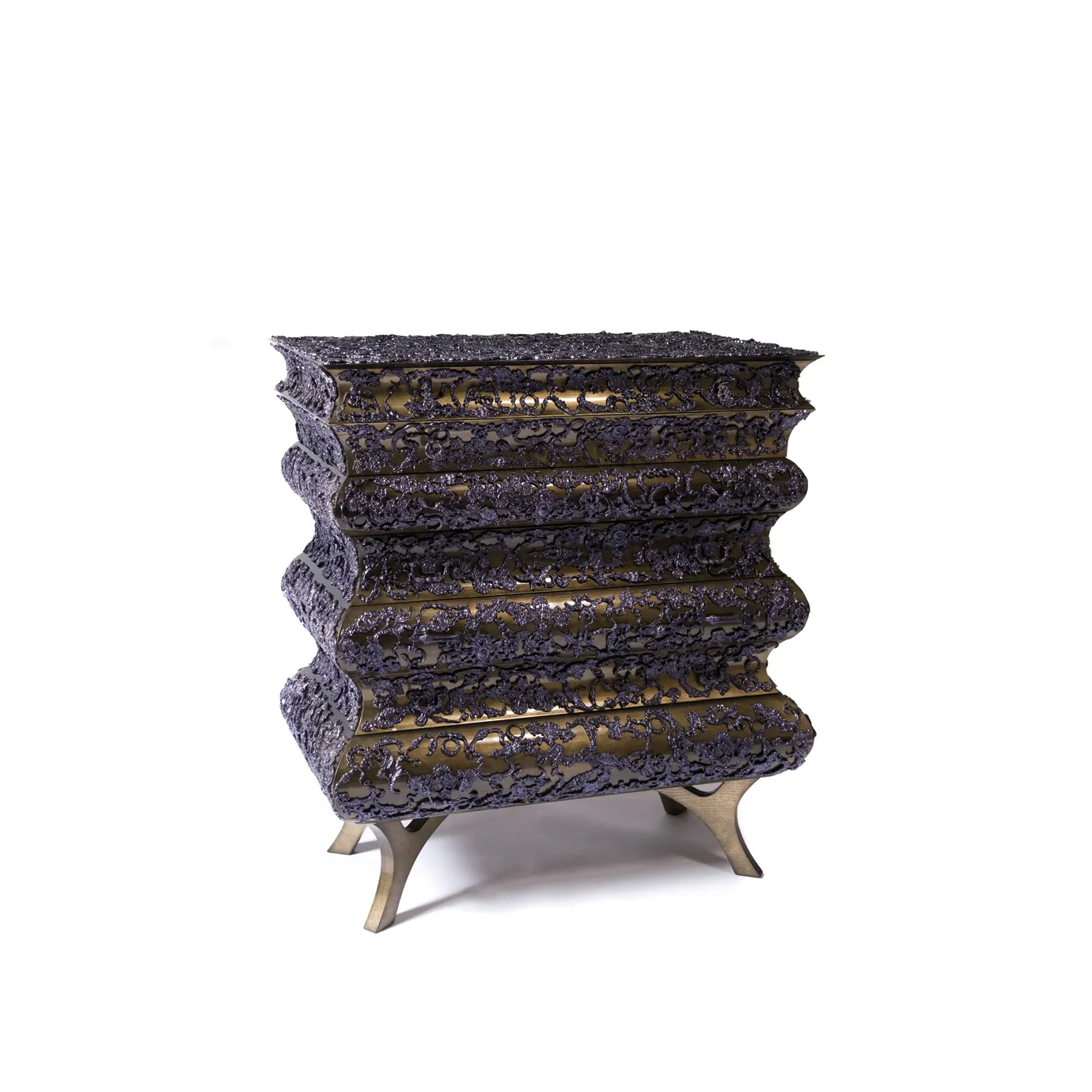 Crochet Chest with golden leaf finish, translucent black varnish, and seven elegant drawers.