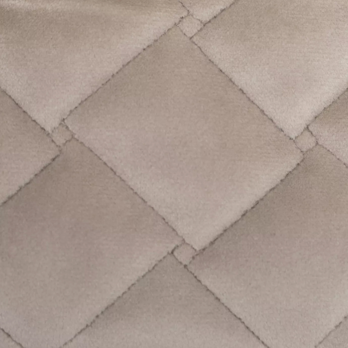 Close-up of a Cloud Velvet Beige fabric swatch in a light and soft beige tone, featuring a diamond-quilted pattern that gives it a dimensional texture and a soft touch, evoking a feeling of comfort and natural elegance.