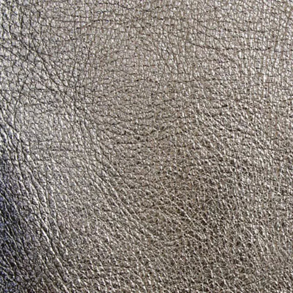 Close-up Metal Silver: soft metallic silver, textured and elegant. Soft sheen enhances depth.