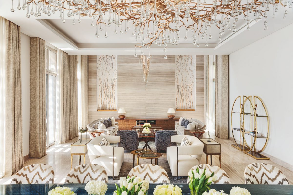 Royal-Style-Family-Room