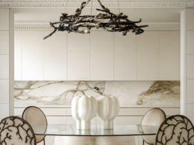 Luxe dining room design with the Rose Chandelier by KOKET in a romantic setting.